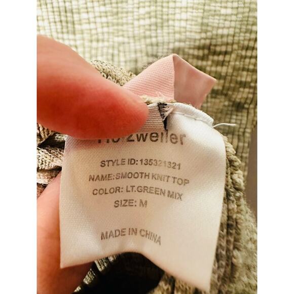 HOWZWEILER Green Knit Collared Neckline Pull On Smooth Knit Top size Medium - Picture 9 of 11